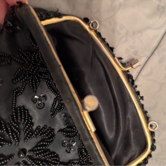 Vintage small beaded clutch - Picture 4 of 7